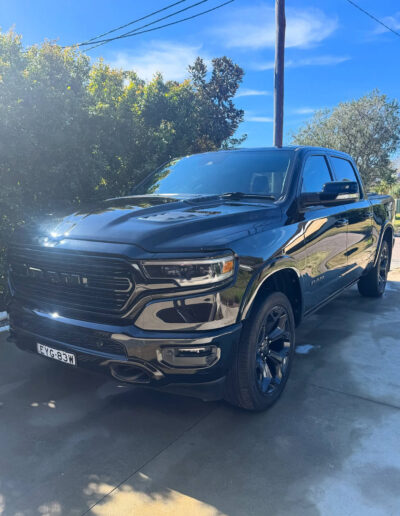 Professional mobile vehicle detailing in local area